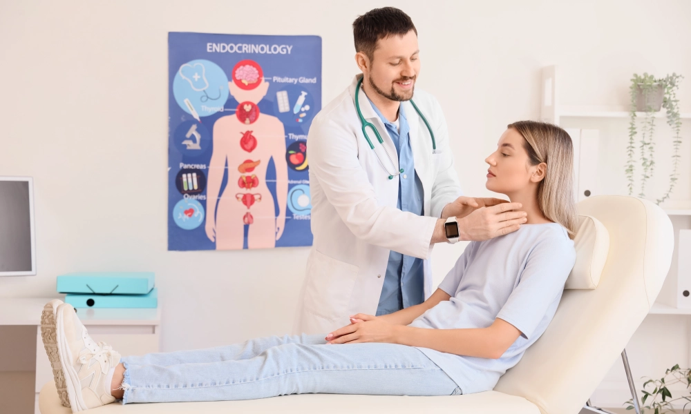 Hipotiroidism vs. Hipertiroidism: Cum îți dai seama dacă ai probleme cu tiroida?